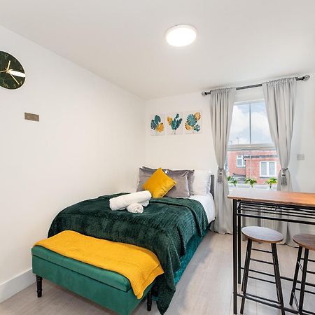 Small And Trendy Studio 3B Londres Exterior foto